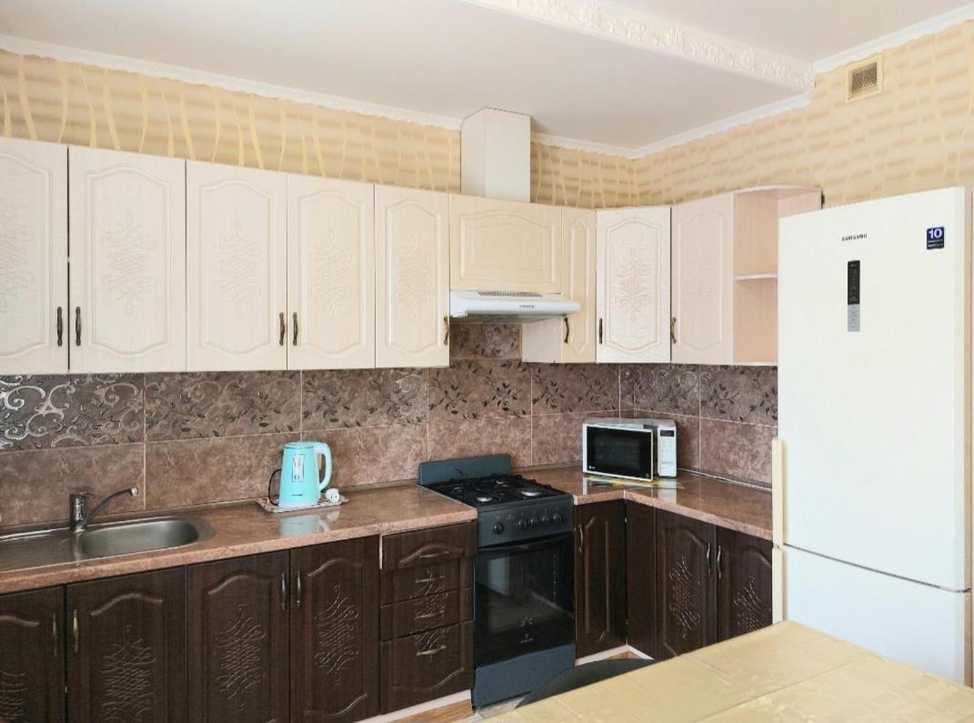 Апартаменты, 2 Комн. 6 Мест Kropyvnytskyi Exterior foto